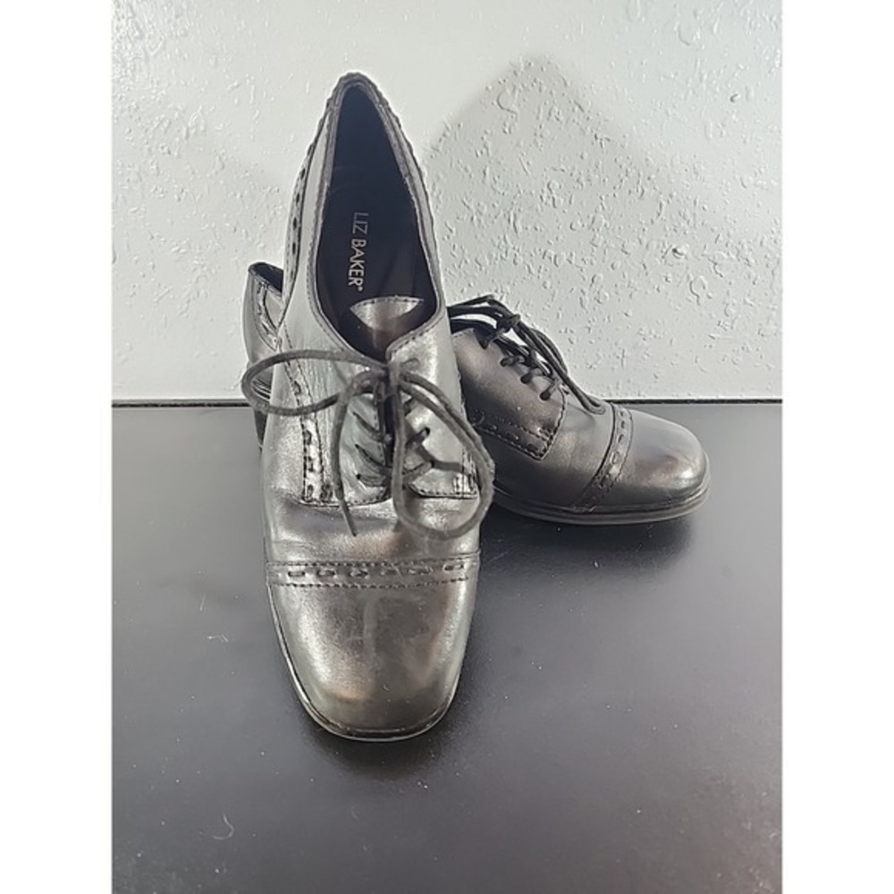 LIZ BAKER Women's Black Lace Up Shoes - Size 7.5‎